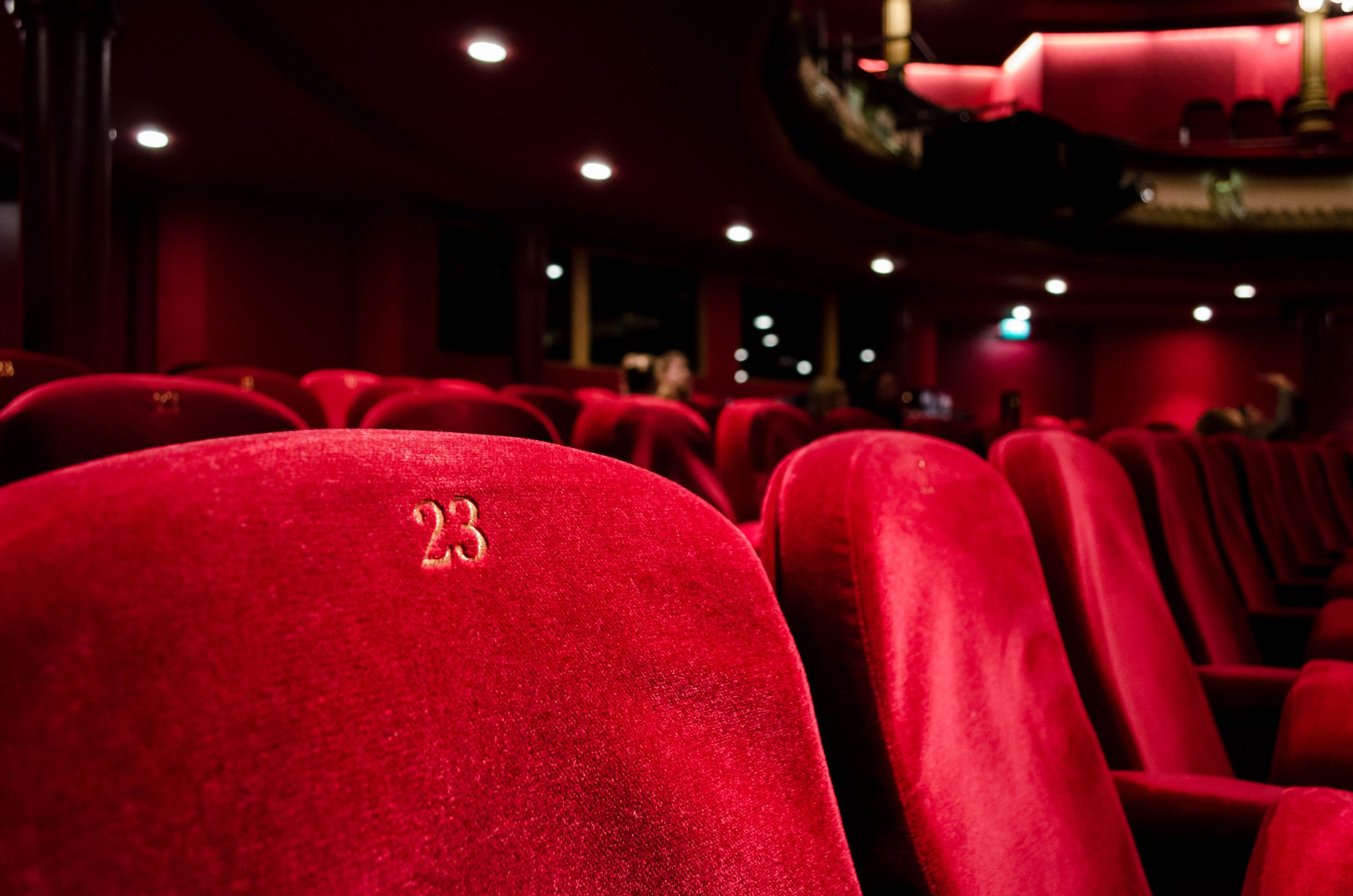 Kinostühle im einem Kinosaal versichert mit CineSave von Stegemann und Zahlten